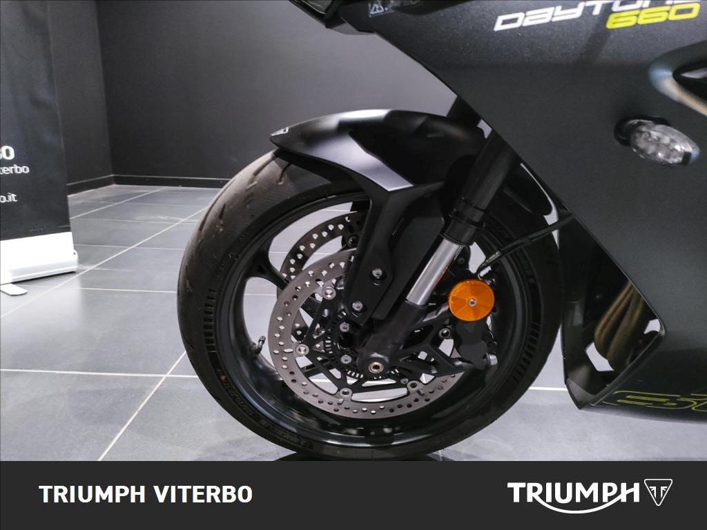 TRIUMPH Daytona 660 Abs